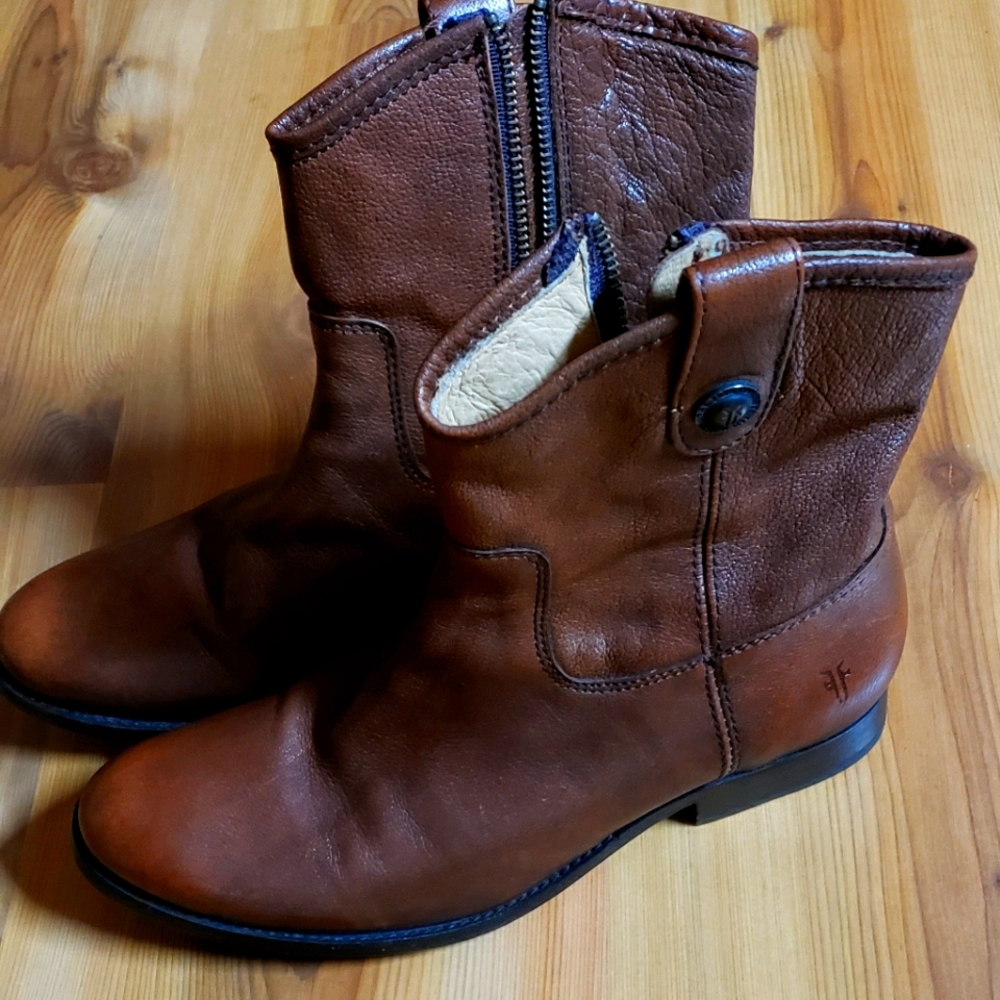 Frye Melissa boots 8.5